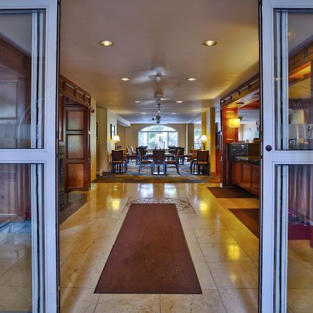 Holiday Inn Express Mackinaw City By Ihg Ngoại thất bức ảnh