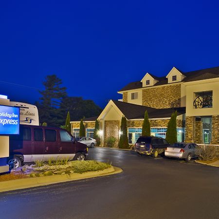 Holiday Inn Express Mackinaw City By Ihg Ngoại thất bức ảnh