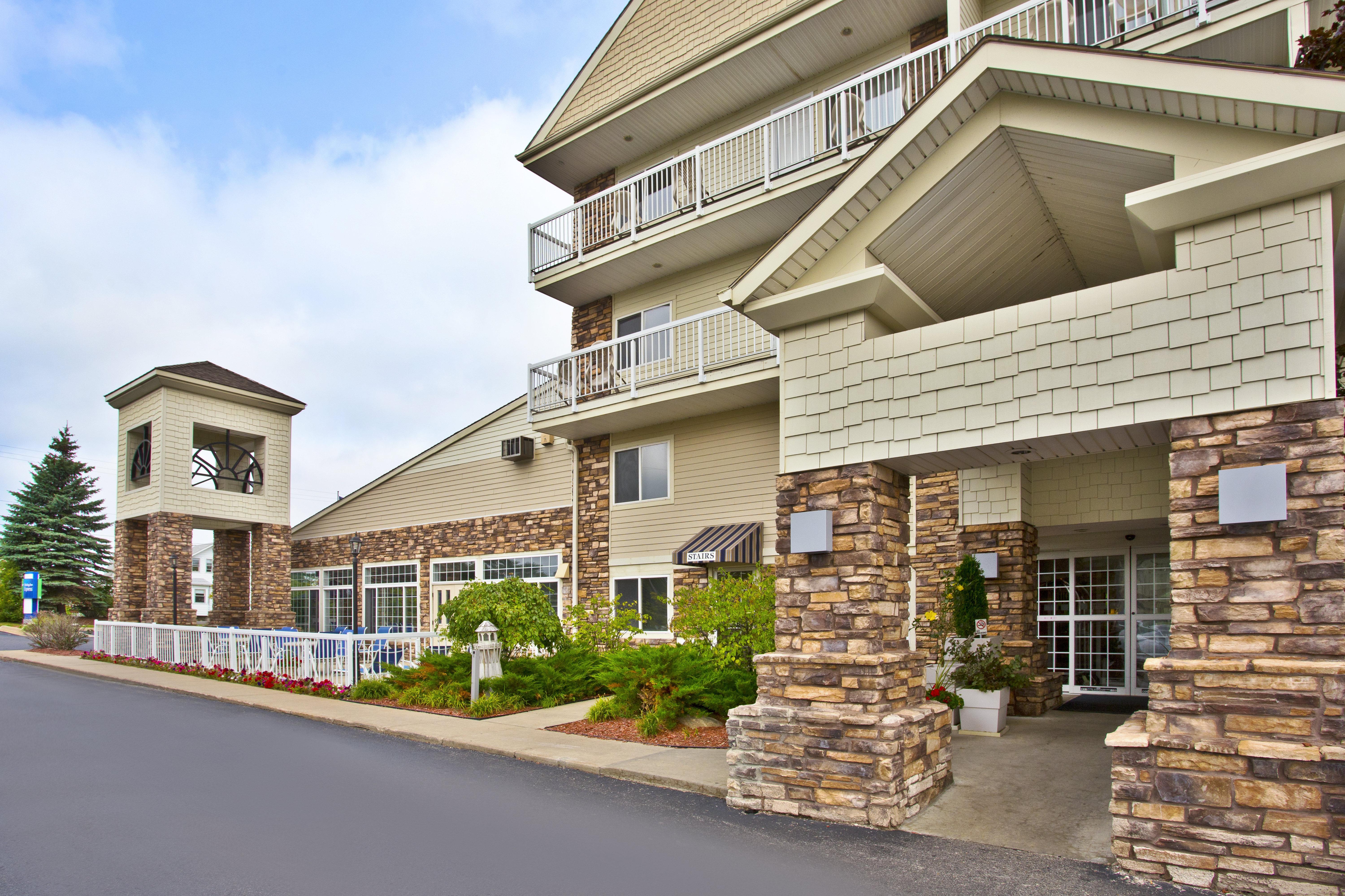 Holiday Inn Express Mackinaw City By Ihg Ngoại thất bức ảnh