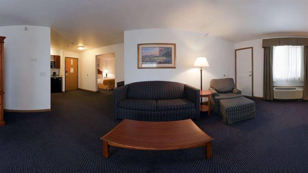 Holiday Inn Express Mackinaw City By Ihg Ngoại thất bức ảnh