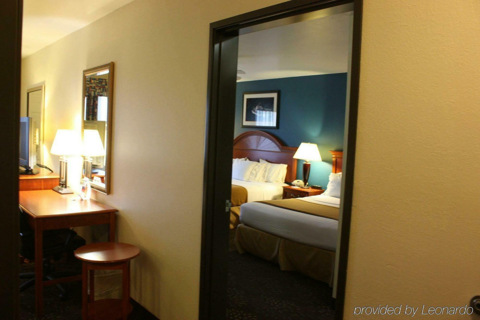 Holiday Inn Express Mackinaw City By Ihg Ngoại thất bức ảnh