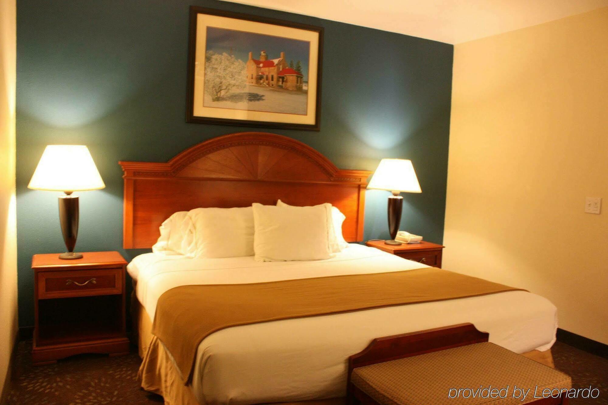Holiday Inn Express Mackinaw City By Ihg Ngoại thất bức ảnh